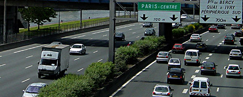 Trafic routier sur le boulevard périphérique parisien et Paris intra-muros