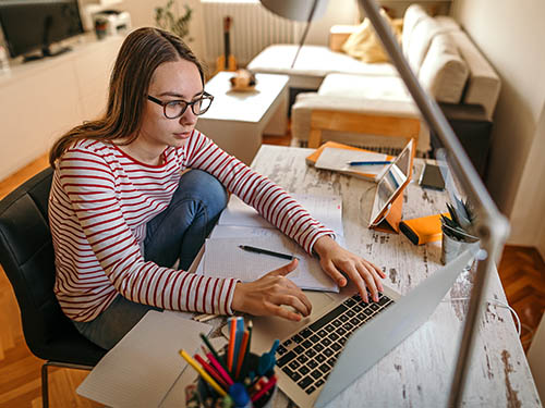 Les jeunes Franciliens quittent de plus en plus tard le domicile parental