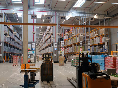 Dynamiques et stratégies logistiques des grandes enseignes alimentaires dans les territoires franciliens